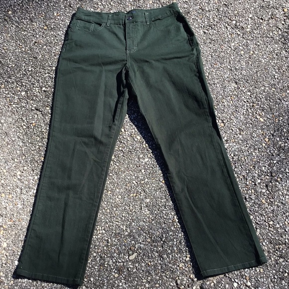 Bandolino Women’s Jeans - Picture 2 of 5